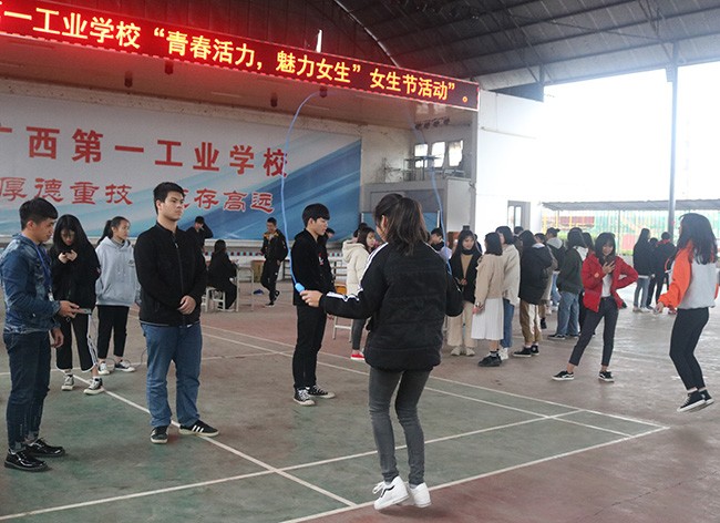 2.緊張的一分鐘跳繩.JPG