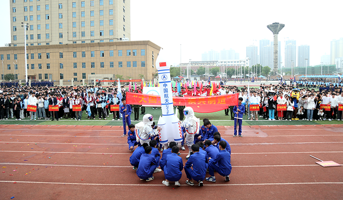 4. 2022級(jí)模具班方陣.png