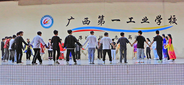 1683169625860650.jpg 02“手牽手 心連心”團(tuán)建活動.jpg