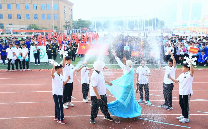 4. 23級數(shù)控2班入場式表演.jpg