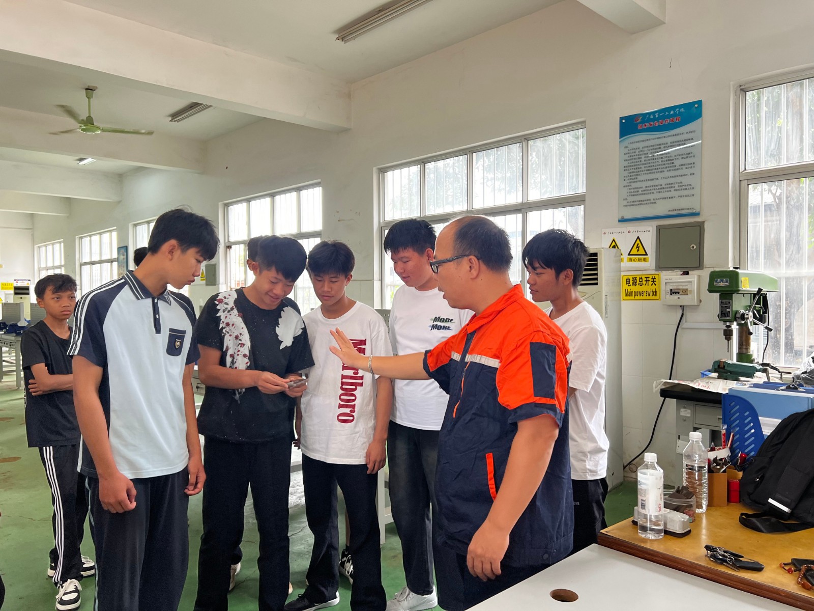 1758017416860696.jpg 1758017416860696.jpg