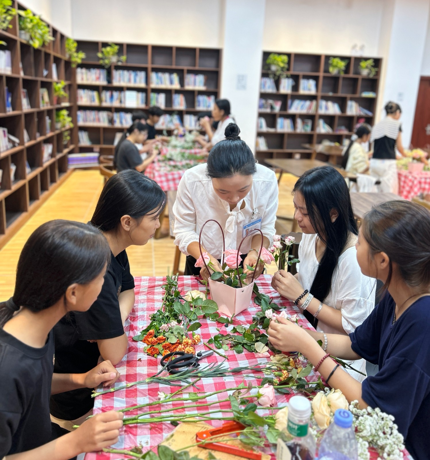 1758017432455291.jpg 1758017432455291.jpg