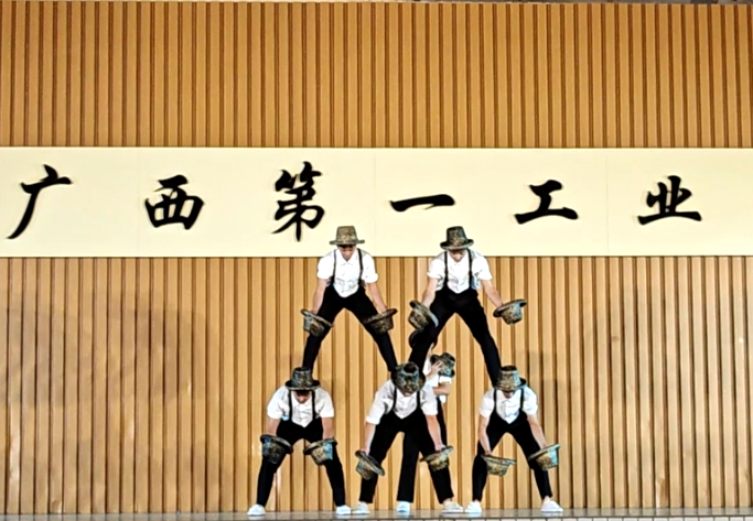 1764744967693621.png 1764744967693621.png